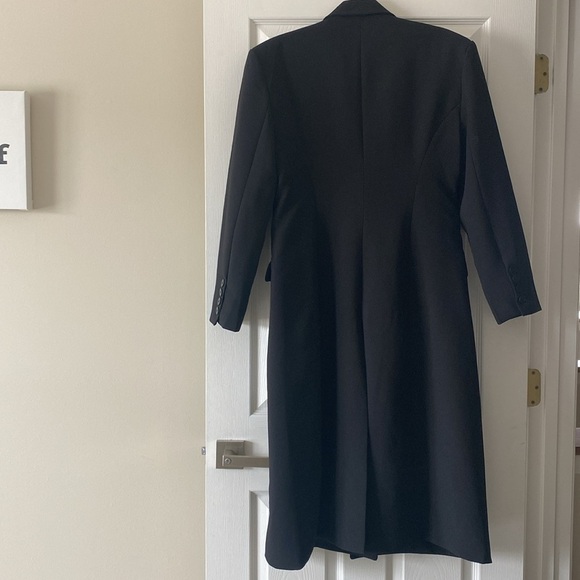 Exaggerated Shoulder Maxi Blazer Coat Balenciaga Vibes - Picture 7 of 8